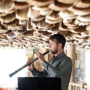 Josef Wijk spelar oboe